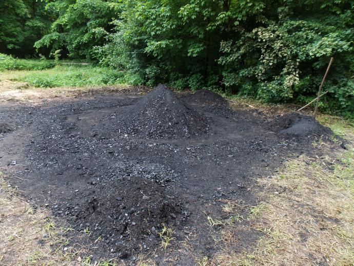 Stará huť u Adamova - pozůstatek po milíři 
